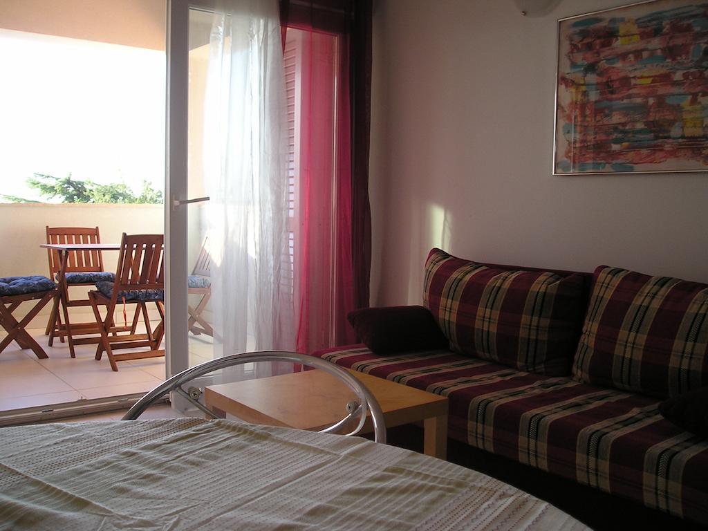 Apartments Henc Novigrad Istria Oda fotoğraf